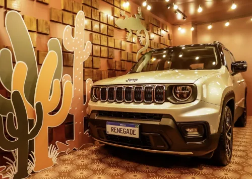 O Jeep Renegade 2026 é ideal para quem busca um SUV compacto versátil, equilibrando conforto urbano e robustez off-road; vale a pena pelo conjunto moderno e confiável.