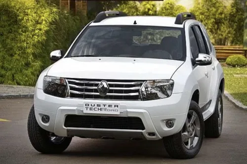 O Duster 2013 é um SUV usado espaçoso e robusto, com versões que vão da econômica 1.6 urbana à 2.0 4x4 aventureira, equilibrando conforto e praticidade no dia a dia.