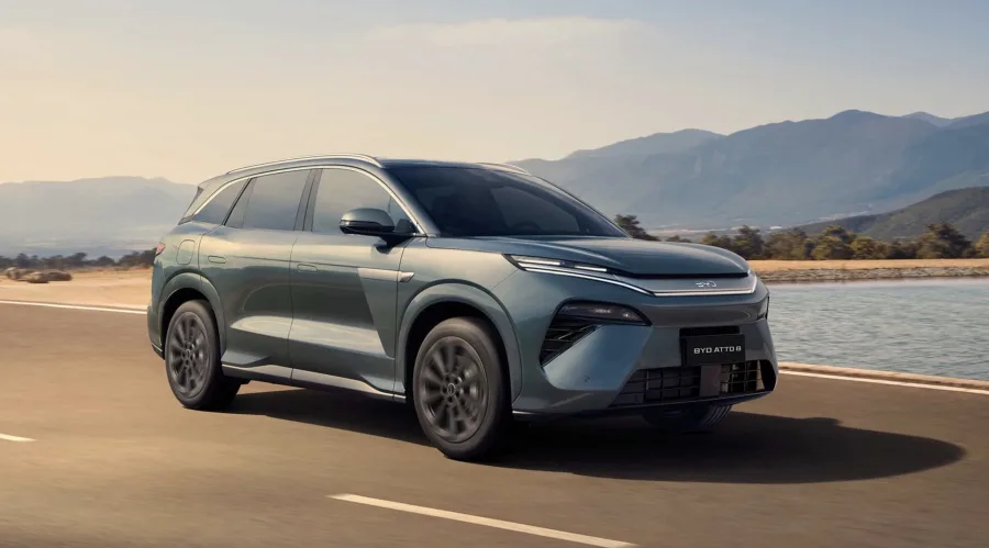 BYD Atto 8 2026 une autonomia alta, desempenho forte e espaço real para sete em pacote de SUV grande