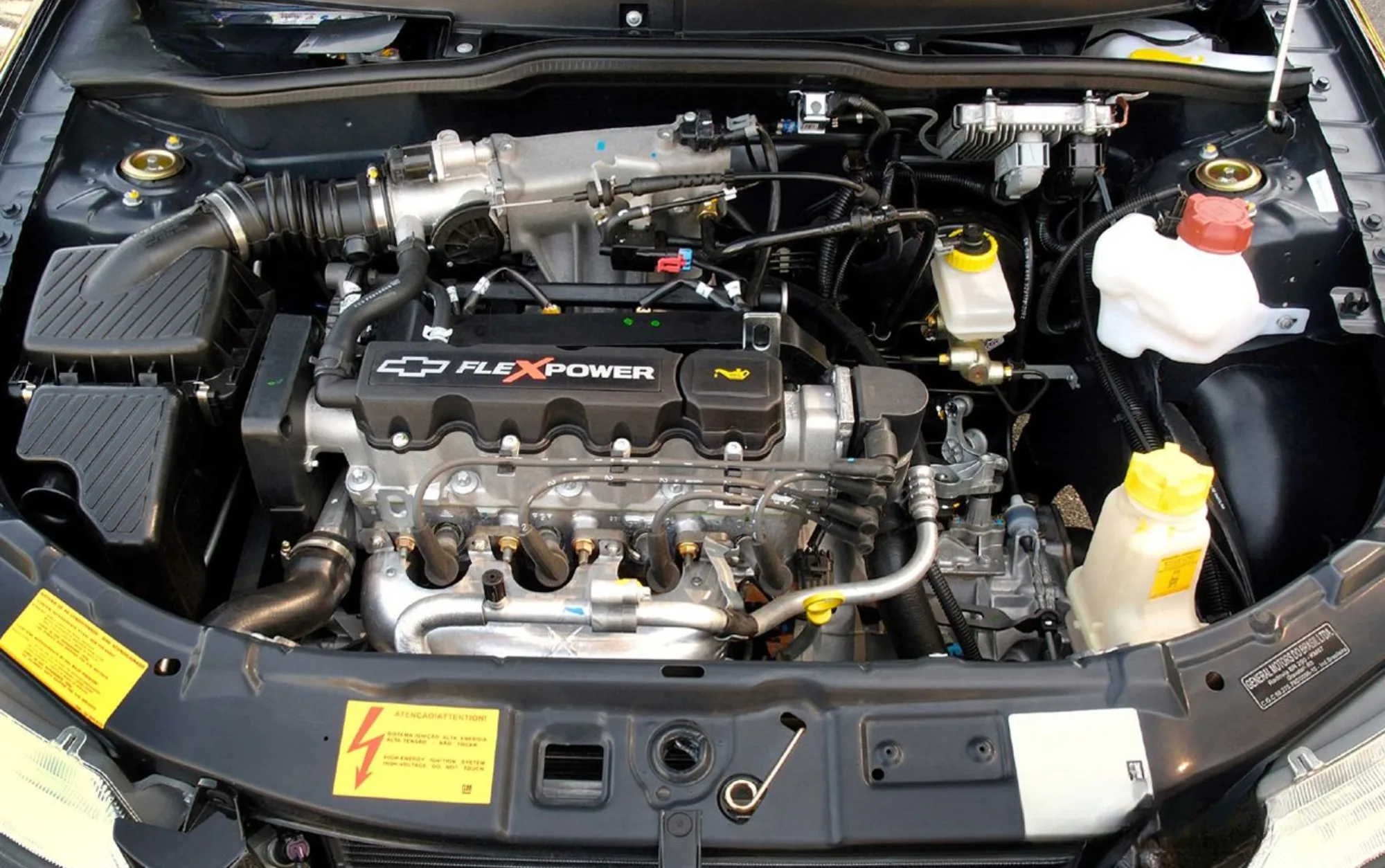 Celta Life 2008 consome cerca de 7,6 km/l no álcool e até 12,8 km/l na gasolina; tanque de 48 L garante autonomia estendida