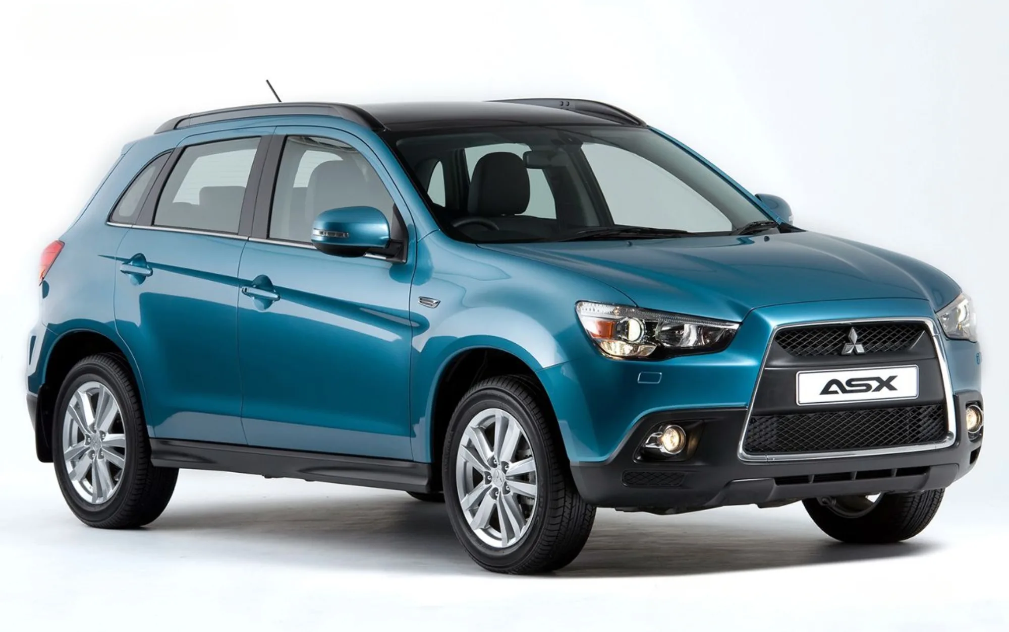 Mitsubishi ASX 2.0 4x2 AT 2011 combina espaço e autonomia para quem busca conforto