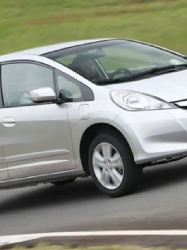 Honda Fit LX 2012: O segredo do espaço e da mecânica anti-problema