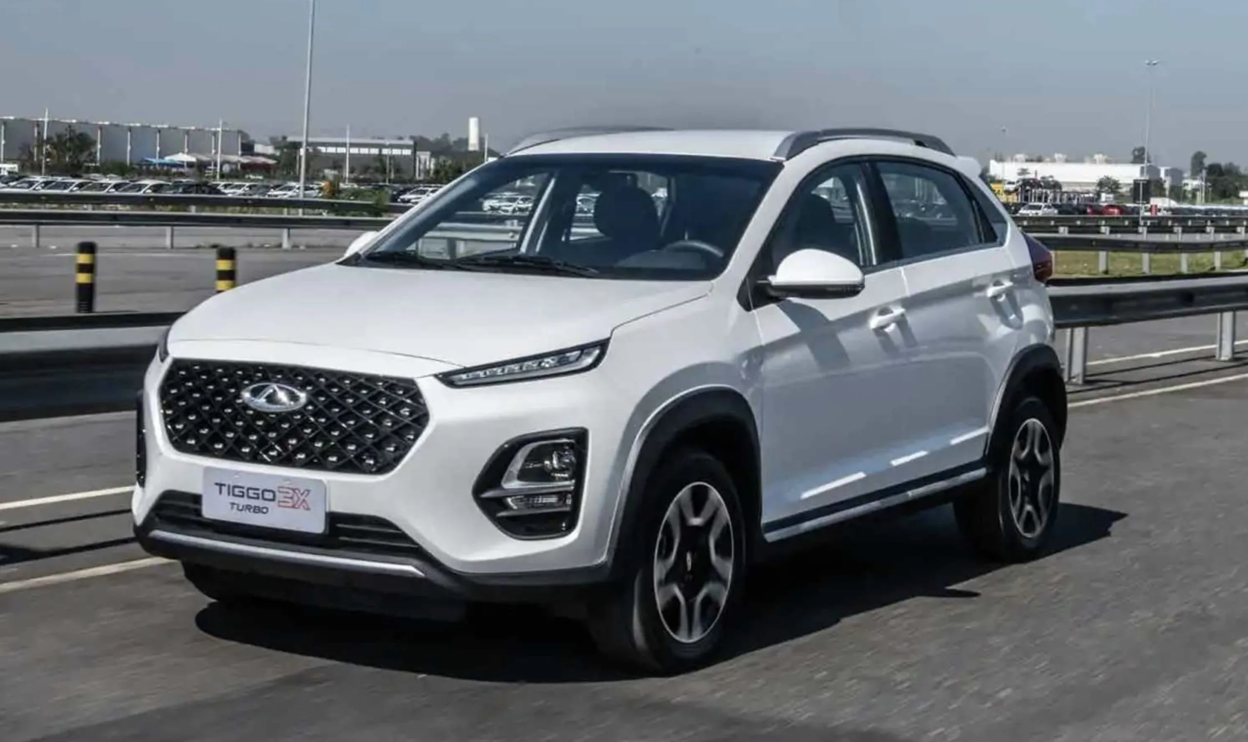 O Tiggo 3x Pro atende quem quer SUV compacto usado para rotina urbana, família pequena e viagens curtas, com bom espaço e foco em conforto.