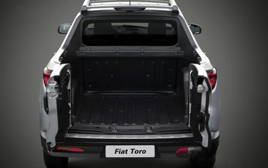 Fiat Toro Freedom 1.8 16V Flex Aut. 2019: Preço, Ficha técnica, Consumo, Equipamentos e Fotos; picape automática serve para uso urbano e leva carga leve no dia a dia