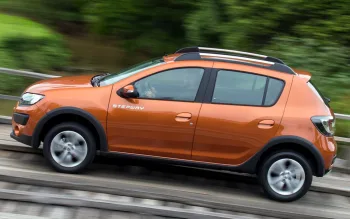 Renault Sandero Stepway Dynamique Easy-R 1.6 16V 2019: Preço, Ficha técnica, Consumo, Equipamentos e Fotos; hatch atende uso diário e encara viagens curtas com boa autonomia