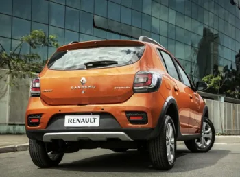 Renault Sandero Stepway 1.6 8V Easy-R 2015 chama atenção pelo visual e espaço, mas exige análise criteriosa no câmbio automatizado antes da compra no mercado de usados; veja a ficha técnica e preço do usado