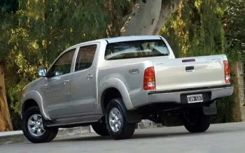 Toyota Hilux SRV 3.0 Turbo 4×2 CD 2007 continua valorizada e mantém fama de picape praticamente indestrutível