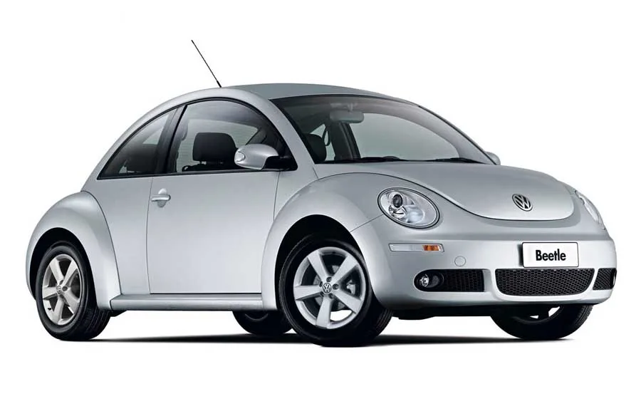 New Beetle 2010 mantém charme único, mas custo de uso exige atenção no mercado de usados