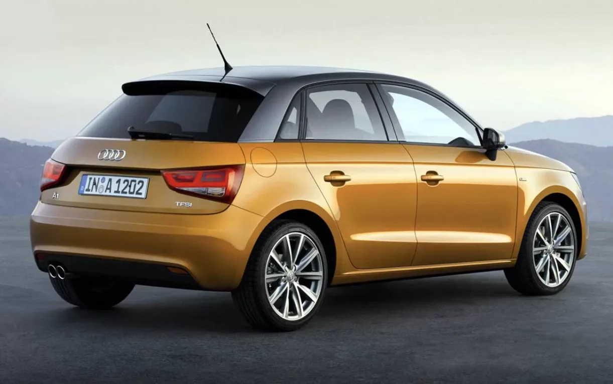 O Audi A1 Sportback Ambition 2013 parece apenas um hatch compacto, mas seus 185 cv e a aceleração de 0 a 100 km/h em 7 segundos revelam outra proposta.