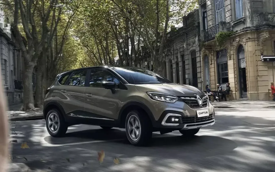 Renault Captur Intense 2024 tem motor 1.3 turbo de até 170 cv, câmbio CVT, porta-malas de 437 litros, consumo rodoviário de 10,9 km/l e preço estimado de R$ 146.167
