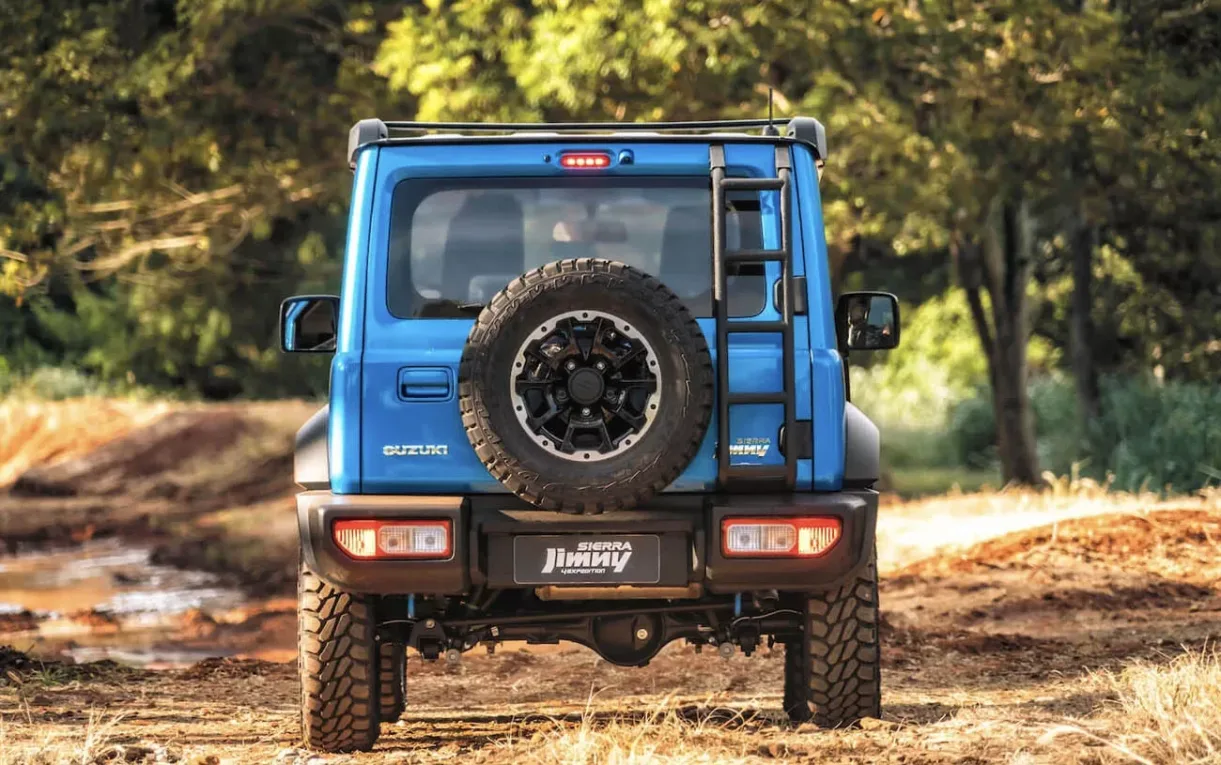 A combinação de robustez, baixa oferta de concorrentes e forte reputação ajuda a manter os preços do Jimny usados em níveis elevados.