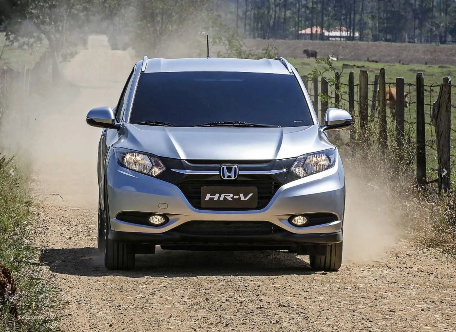 O Honda HR-V 2017 é o SUV perfeito para quem quer ver o trânsito de cima. Ele brilha nos usados por ser uma compra muito segura e que vira dinheiro rápido na hora da revenda.