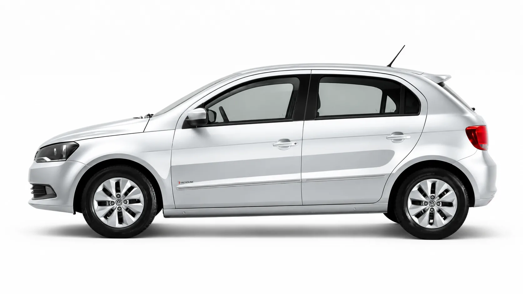 O motor 1.6 de 104 cv empurra o hatch com energia, facilita subidas e dá fôlego para ultrapassar sem tornar cada viagem uma longa espera.