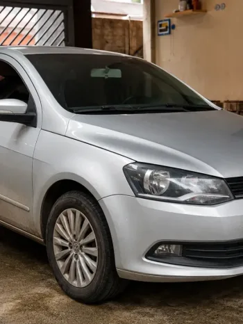 Ele custa cerca de R$ 42 mil, possui motor 1.6 flex de 104 cv, consumo de até 13,7 km/l e 285 litros de porta-malas, manutenção acessível e peças baratas; saiba se vale a pena comprar um VW Gol Trendline 1.6 2015 usado