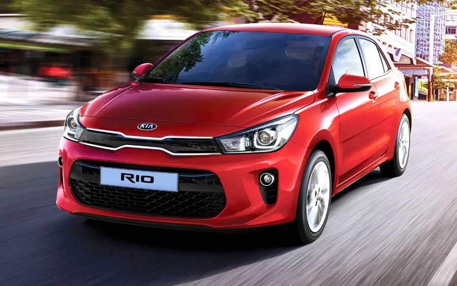 O Kia Rio EX 2020 serve bem à família pequena e vale a busca: é automático, espaçoso e entrega mais do que sua fama discreta sugere.