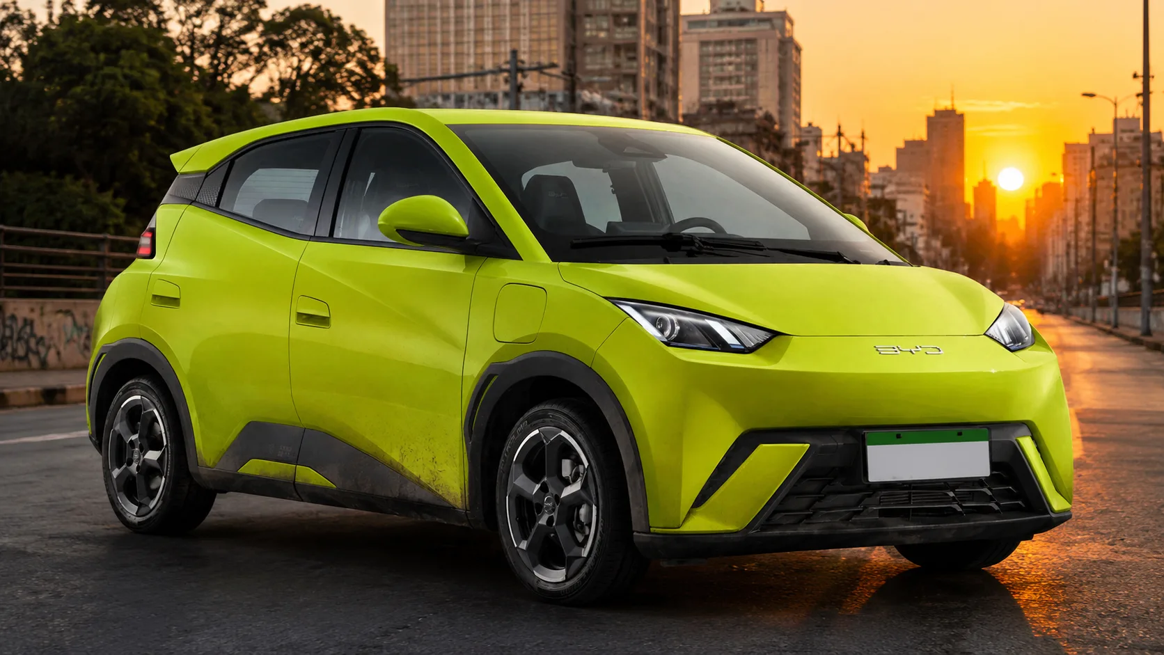 Em 2024, o BYD Dolphin Mini chegou ao Brasil para ocupar o espaço de elétrico urbano, com quatro lugares, baixo consumo e proposta voltada ao trânsito das cidades.