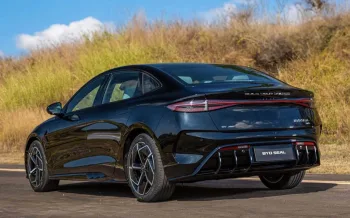 Depois de perder R$ 120 mil em valor, sedan elétrico da BYD que vai 0 a 100 km/h em 3,8 segundos vira destaque entre os usados