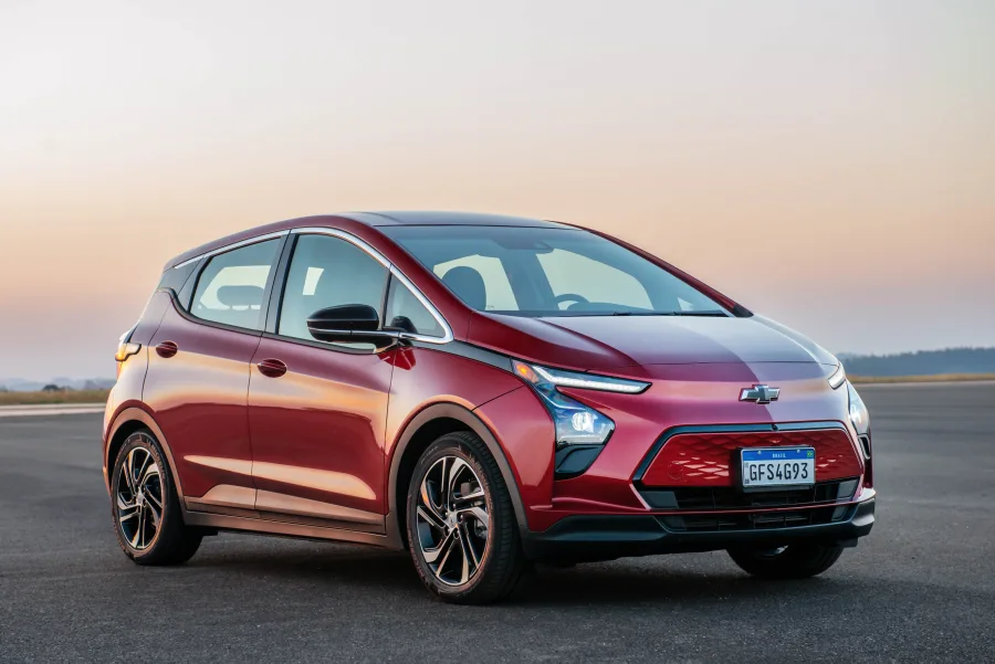 Oportunidade: Carro elétrico usado da Chevrolet com 203 cv desvalorizou R$ 191.000 e já sai mais barato que BYD Dolphin