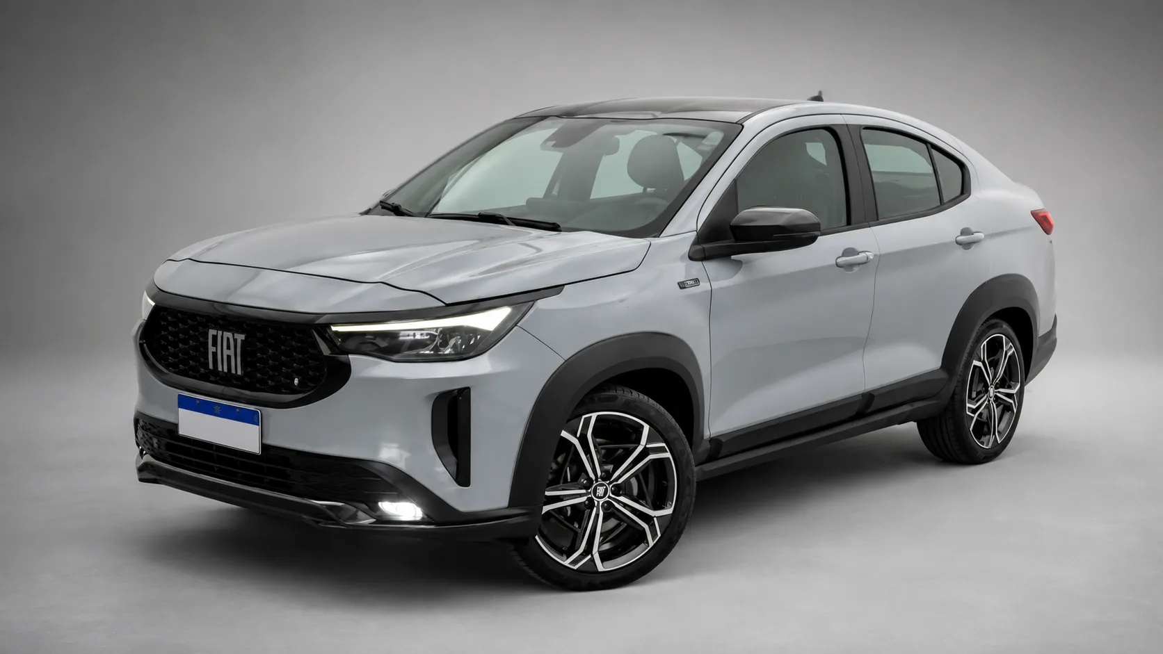 O Fastback aposta no impacto, com motor forte, porta-malas enorme e aquele jeito de carro que parece sempre pronto para uma viagem mais longa.