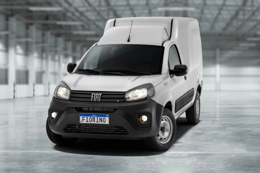 “Ela não precisa ser bonita, precisa trabalhar amanhã”: Fiat Fiorino 2024 leva 650 kg e transforma simplicidade numa qualidade cada vez mais rara
