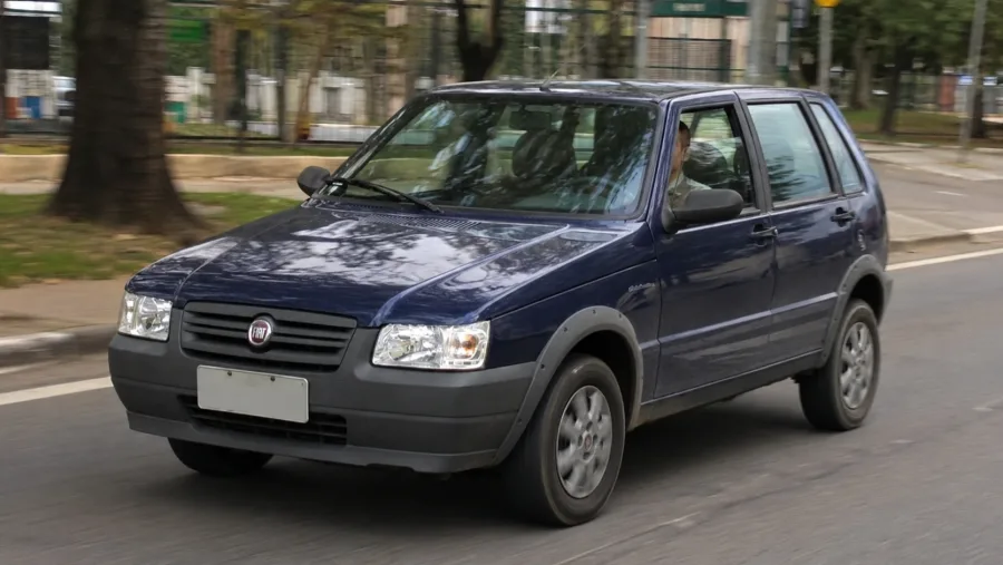 Fiat Uno Mille Economy Way 2011 faz até 13,6 km/l, roda 680 km e custa R$ 28 mil, mas idade revela pontos que exigem atenção