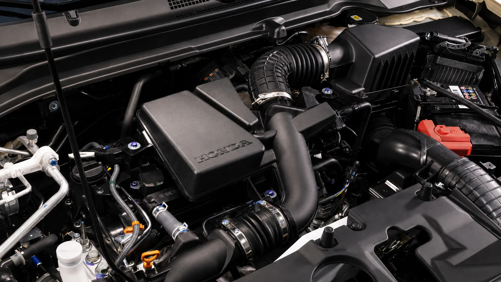 O 1.5 turbo de 177 cv reage cedo, sobe serra sem esforço e dá ao SUV força de sobra tanto no trânsito quanto nas viagens de estrada.
