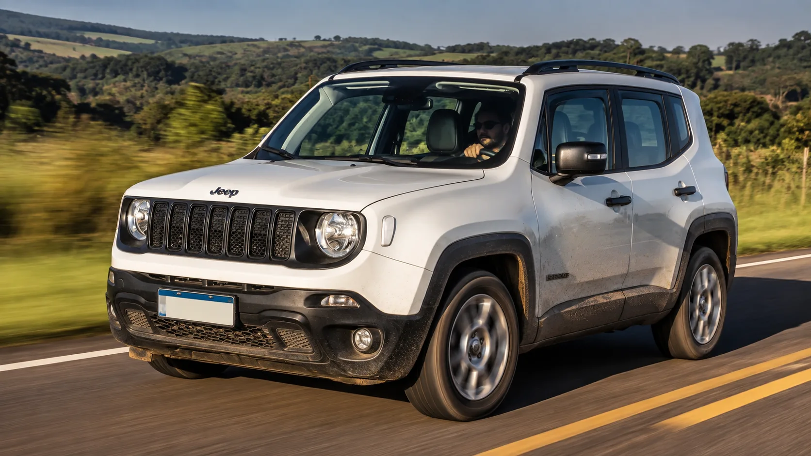 Jeep Renegade 2017, versão 1.8 automática de 139 cv, aparece a partir de R$ 52 mil e traz as melhorias feitas após as críticas ao conjunto usado em 2015.