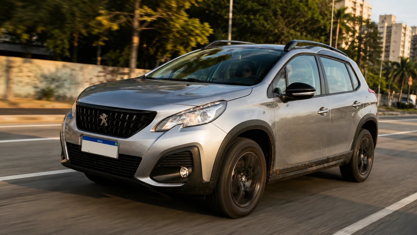 Peugeot 2008 2015, versão 1.6 aspirada de 120 cv, pode ser encontrado abaixo de R$ 50 mil, enquanto unidades 1.6 THP de 176 cv chegam até o ano de 2018.