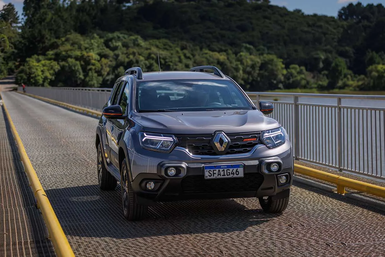 A Duster combina espaço, desempenho e suspensão alta, mas há detalhes importantes antes da compra.