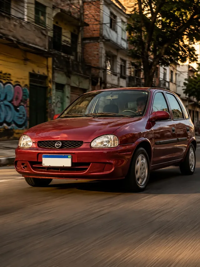 Fuja do ônibus: hatch de 64 cv faz 10,3 km/l por R$ 13 mil