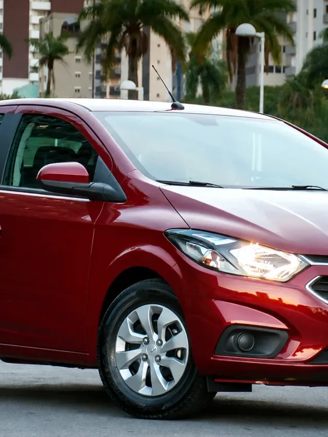 Com consumo de 15,3 km/l e porta-malas de 280L, o Chevrolet Onix LT 1.0 2019 é mais barato que um Fiat Mobi 0 km
