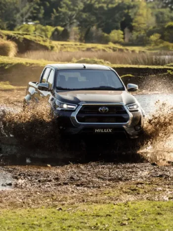 Hilux SRX 2025 por R$ 295 mil: peso da fama ou S10 desvaloriza demais?