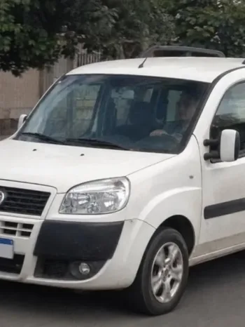 Qual o preço do Fiat Doblò 2020/2021? Usado leva 7 pessoas e ainda entrega mais espaço que muitos SUVs novos