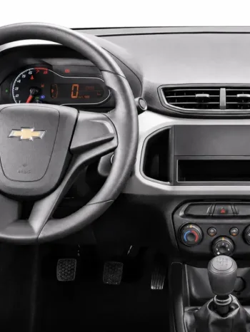 Com motor flex econômico, câmbio de 6 marchas e mecânica barata, Chevrolet Onix Joy 2019 é mais racional que Gol e Palio para o uso diário