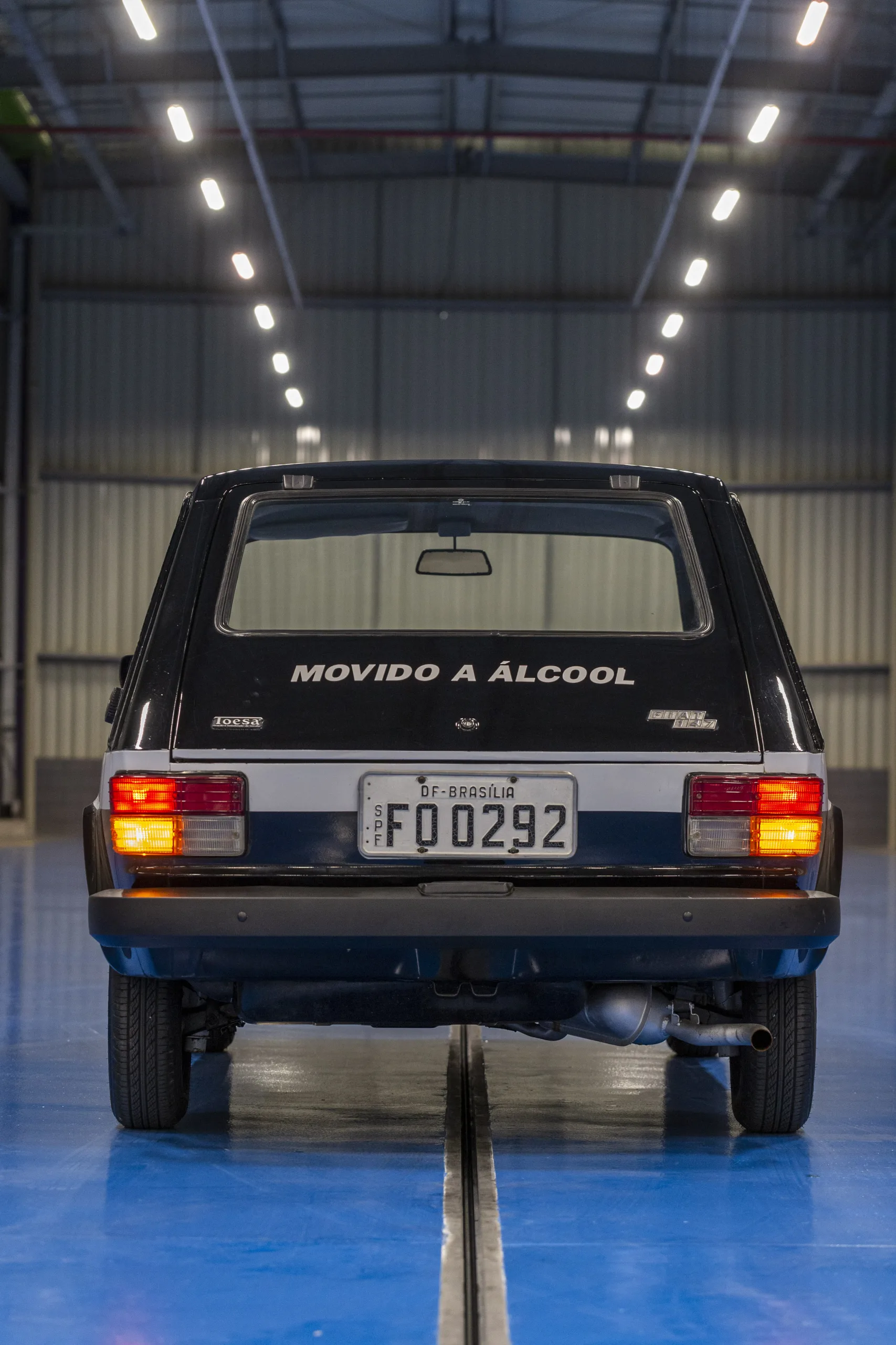 Lançado em 1976 e pioneiro no uso do etanol em série, Fiat 147 completa 50 anos e relembra uma tecnologia que antecedeu em décadas os motores flex