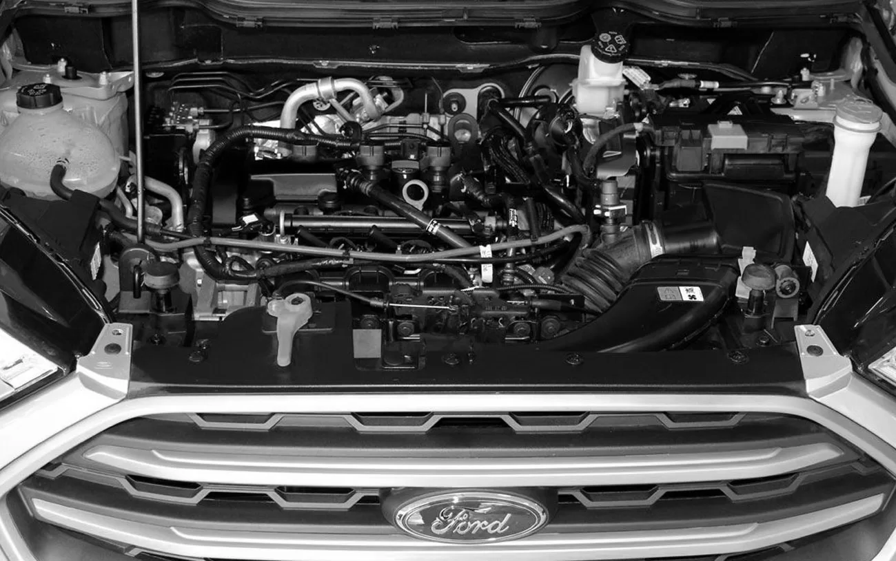 O motor 1.5 Dragon de 137 cv move bem seus 1.272 kg, responde sem drama na cidade e mantém fôlego suficiente para ultrapassagens.