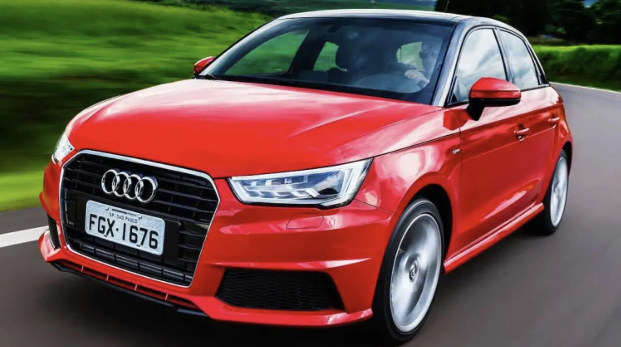 Audi A1 Attraction 1.4 TFSI S tronic 2012 parece um pequeno brinquedo premium de R$ 54 mil, até o DQ200 lembrar que mecatrônica e embreagens também envelhecem.