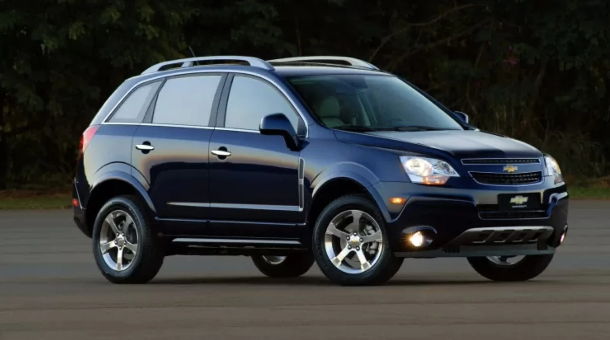 Chevrolet Captiva Sport 3.0 V6 automática 2011 entrega V6, porte e presença por cerca de R$ 40 mil, mas a transmissão 6T70 pode cobrar caro quando começam trancos e falhas.