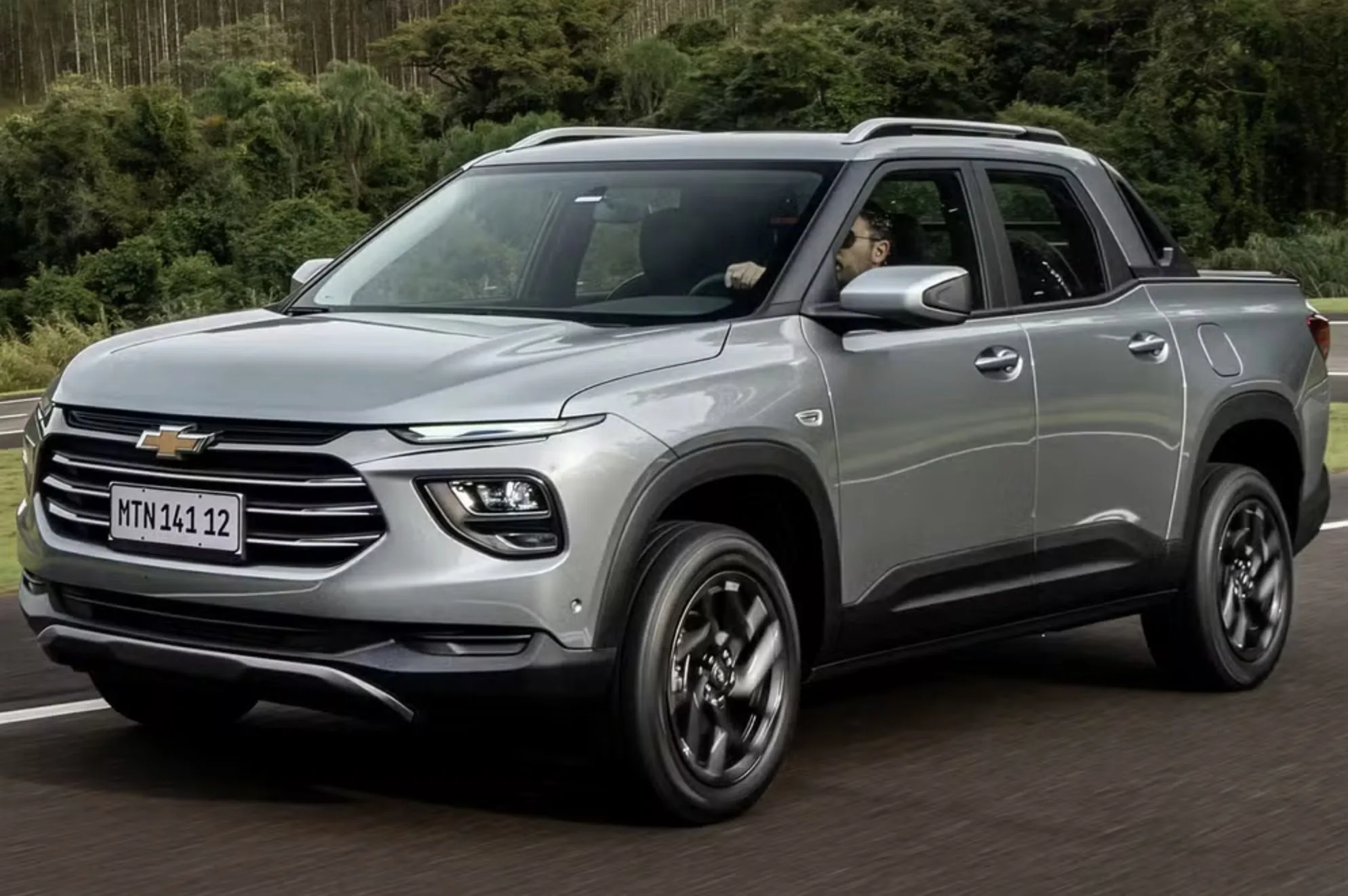 Chevrolet Montana LS 2023 leva tecnologia para o trabalho, com 133 cv, seis airbags, multimídia sem fio e boa caçamba, mas cobra mais caro por esse salto de geração.