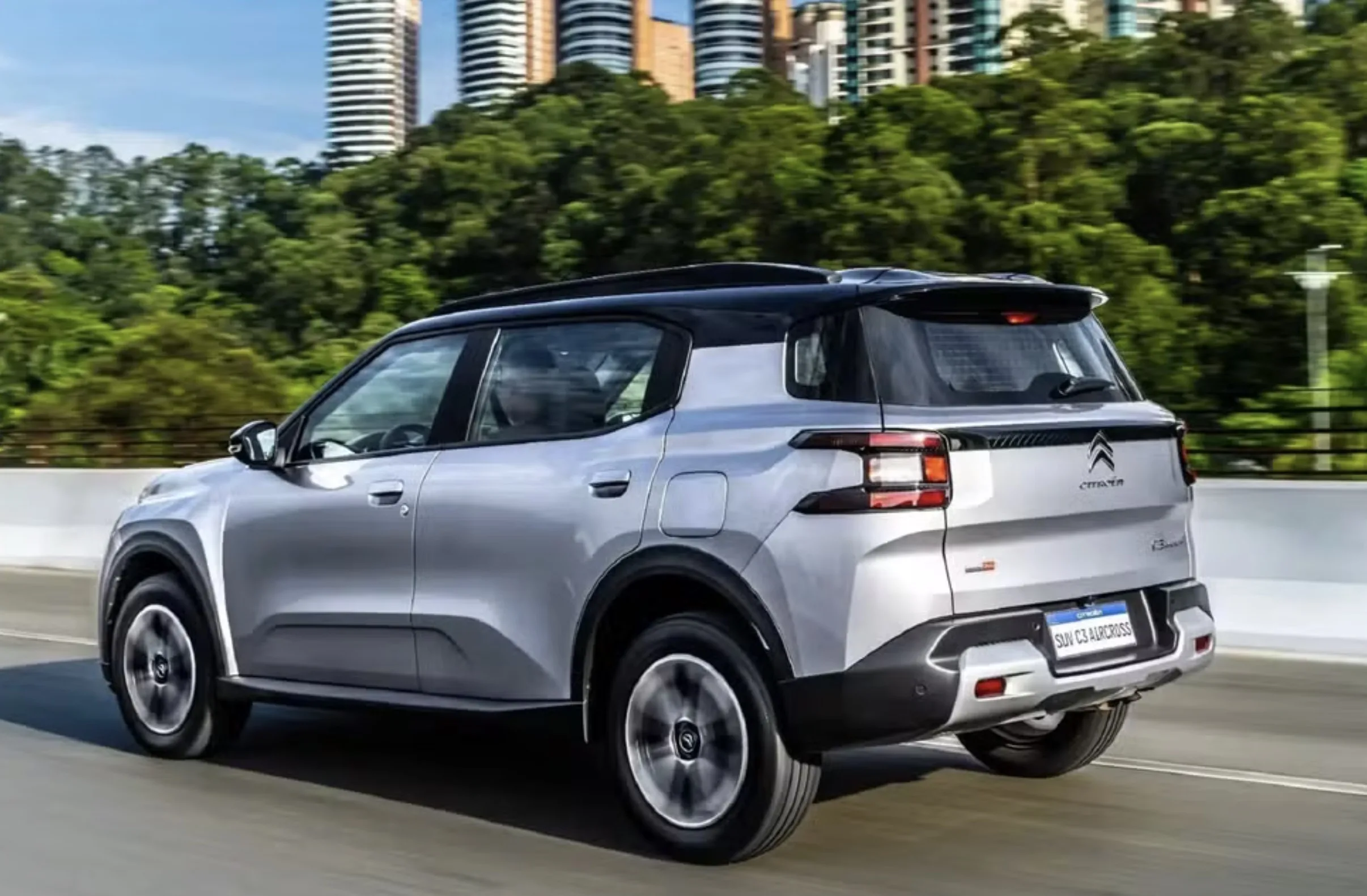 C3 Aircross Shine 2024: sete lugares, 493 litros de porta-malas e motor turbo formam um pacote familiar sem cara de castigo, por volta de R$ 89.900