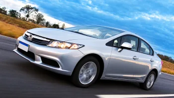 Honda Civic G9 usado: o sedan que ganhou espaço para a família, manteve o prazer de dirigir e ainda exige atenção antes da compra
