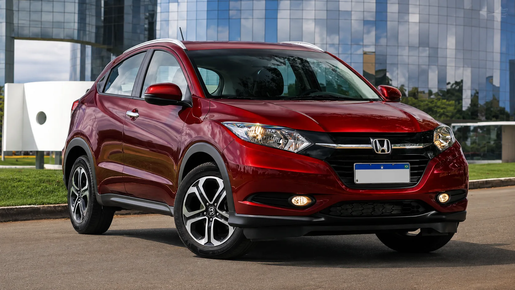 Honda HR-V 2016 é quase irritantemente sensato, confortável, espaçoso e suave no trânsito, um SUV que parece comum até você perceber como envelheceu bem.