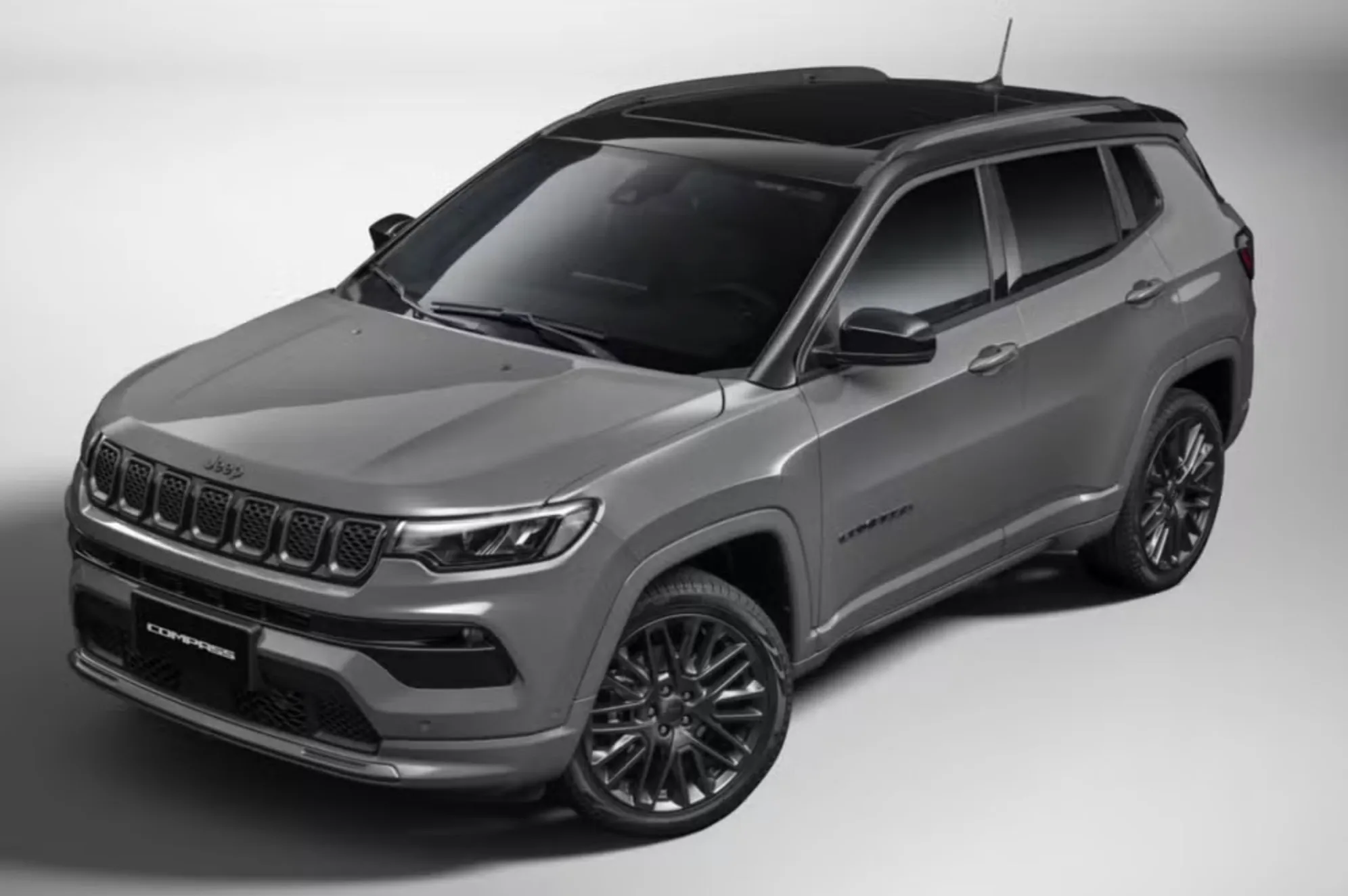 Jeep Compass S T270 1.3 Turbo 2022: grande na presença, forte nas retomadas e cheio de equipamentos, é daqueles carros que fazem o teto solar parecer quase um detalhe.Jeep Compass S T270 1.3 Turbo 2022: grande na presença, forte nas retomadas e cheio de equipamentos, é daqueles carros que fazem o teto solar parecer quase um detalhe.