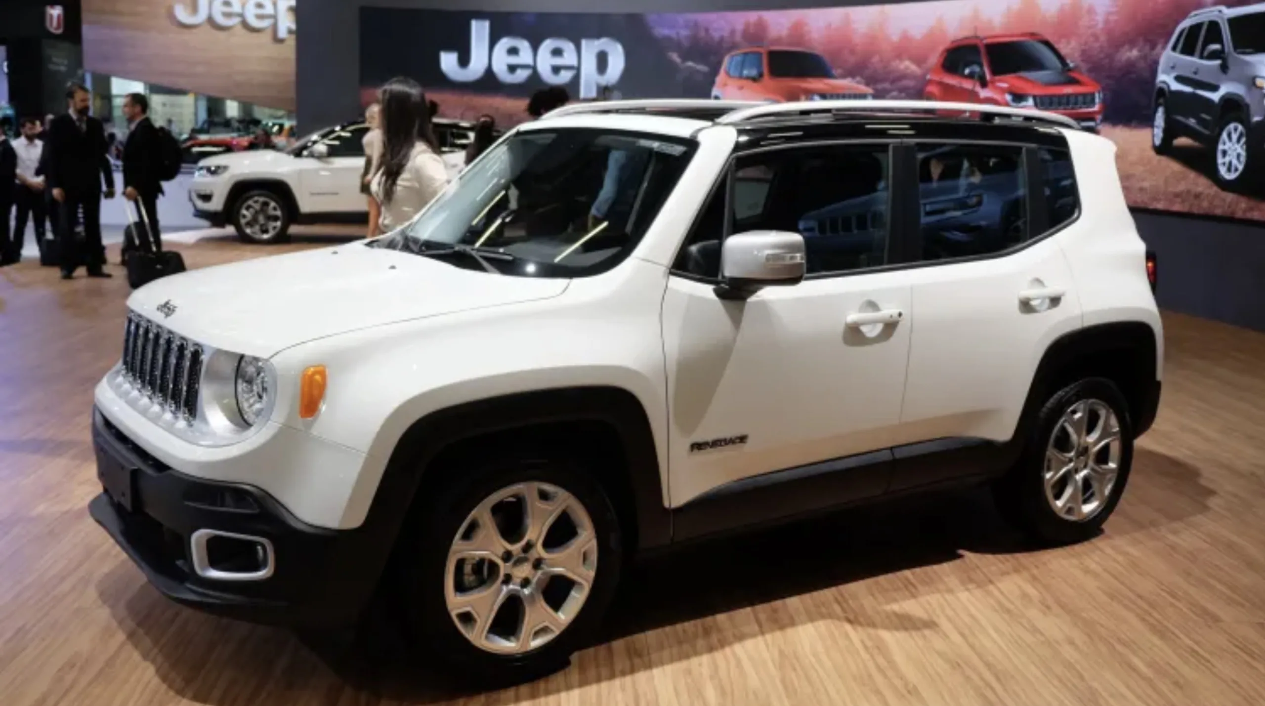 Jeep Renegade Sport 1.8 automático 2016 é fácil de encontrar e parece uma compra tranquila, mas problemas no trocador de calor podem contaminar o fluido e complicar tudo.