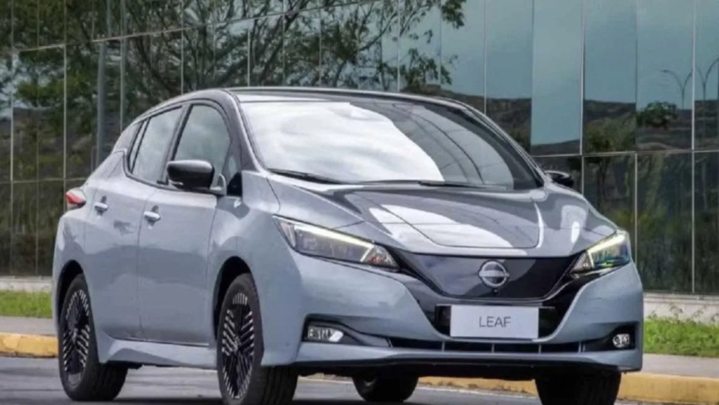 Nissan Leaf: hatch médio com 150 cv, bom espaço interno e desempenho forte, mas exige atenção ao estado da bateria e ao padrão de recarga rápida CHAdeMO.