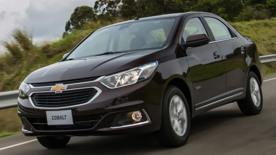 Com motor 1.8 de 111 cv, câmbio automático de seis marchas e porta-malas de 563 litros, Chevrolet Cobalt LTZ 2020 encara Nissan Versa e Renault Logan