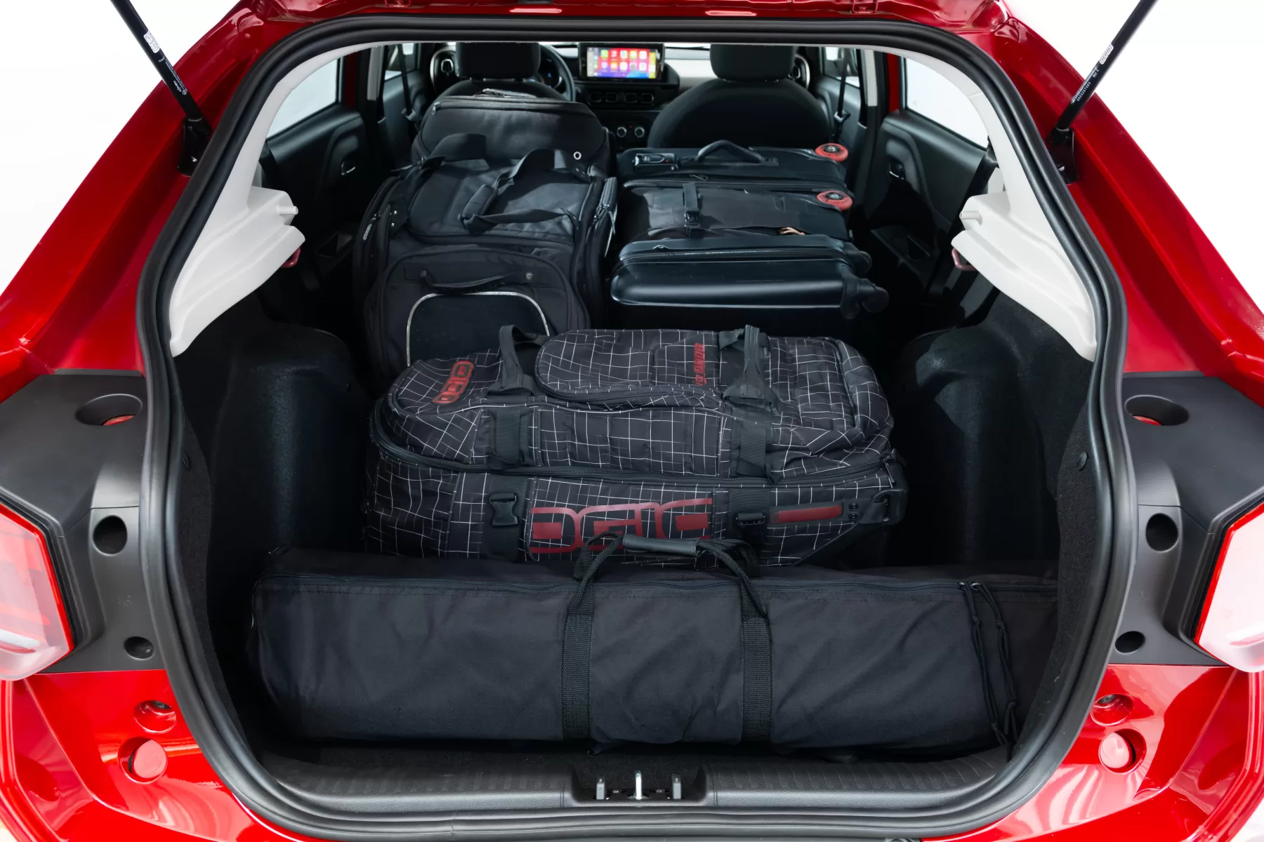 Com 130 cv e 20,4 kgfm, o turbo acelera melhor e enfrenta viagens com passageiros e malas. O câmbio automático CVT também elimina as trocas de marcha no trânsito.