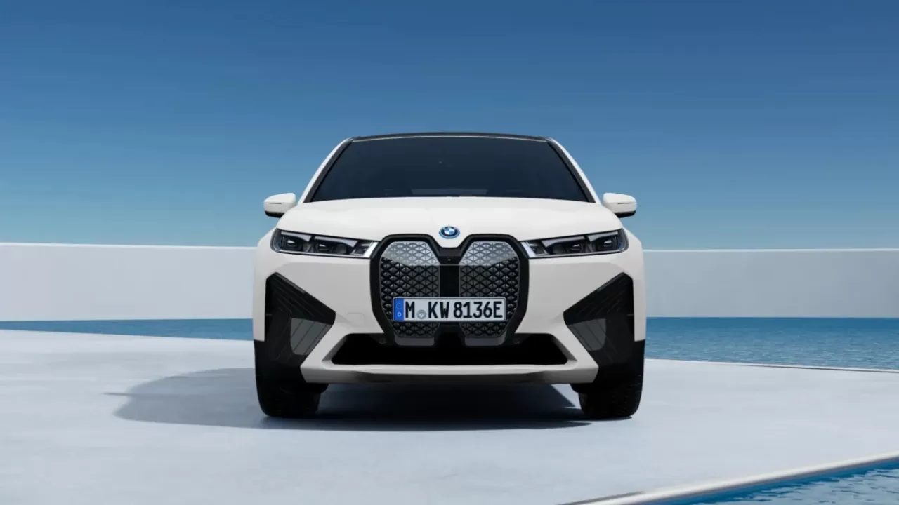 Qual o valor de um BMW iX 2022 xDrive40: preço, ficha técnica e fotos