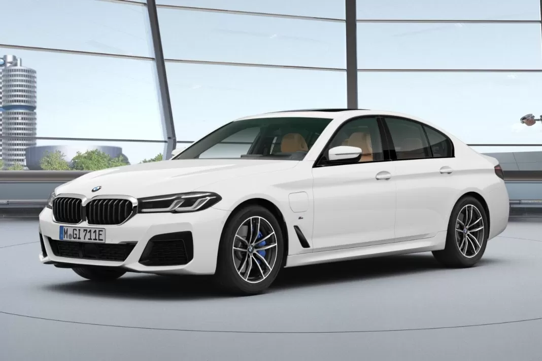 Quanto custa um BMW 530e 2020 M Sport 2.0 Turbo Híbrido Automático: ficha técnica, preço e fotos