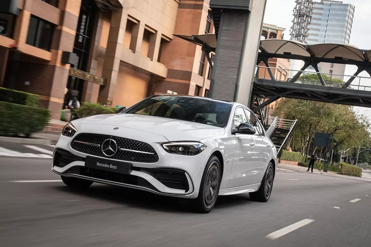 Quanto custa um Mercedes-Benz Classe C 2022 C 300 AMG Line: preço, fotos e ficha técnica